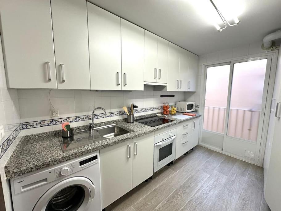 Piso En Linares Zona Centro Con Parking Gratisアパートメント エクステリア 写真